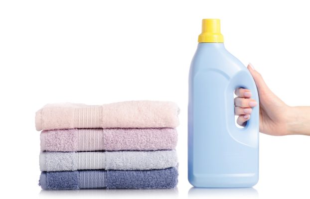 Transparent or opaque fabric softeners, esterquat-free and cold-manufactured